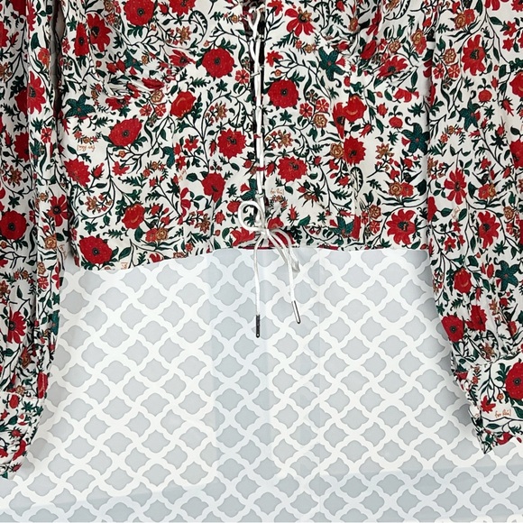 EUC Realisation Par The Bennie Silk Top in White Batik Floral by Realisation Par - Picture 4 of 13